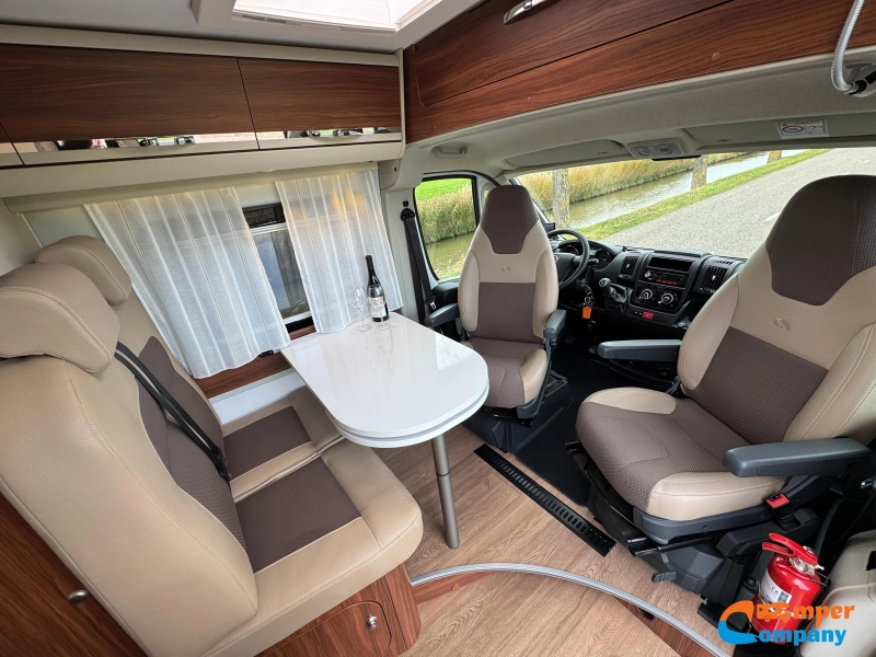 Adria Twin 600 SPT Dwarsbed / Euro 6  foto: 2