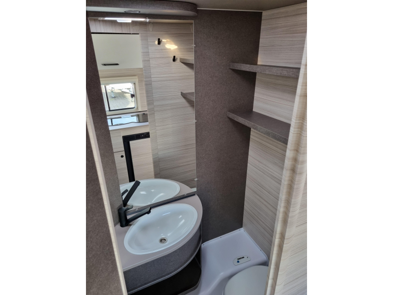 Dethleffs C'Joy 460 LE Active - Lits jumeaux ! photo : 17
