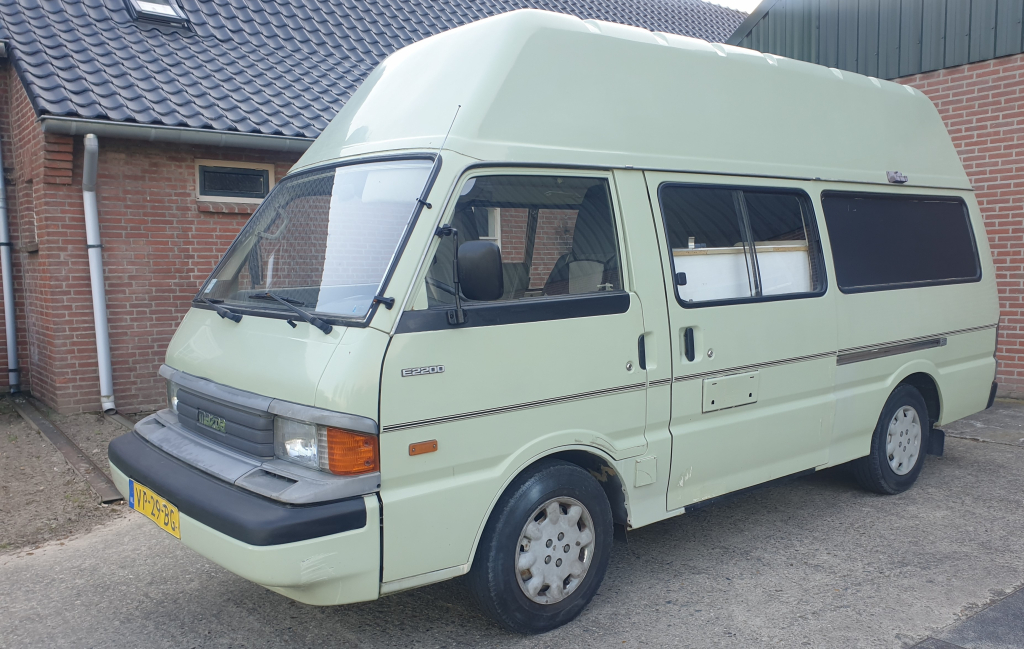 Mazda MAZDA E2200 buscamper met verhoogd dak foto: 0