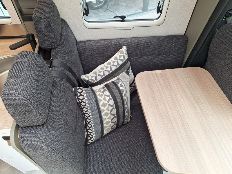 Hymer GT-S 600 XXL BED - LED - STEINGRAU foto: 8