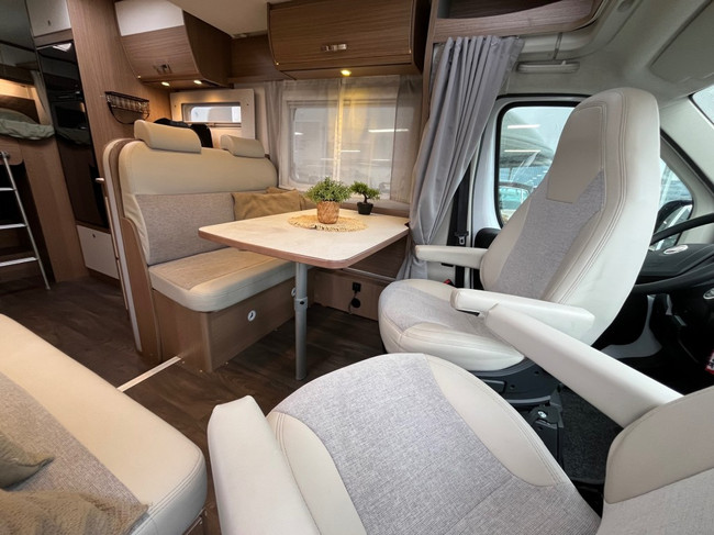 Carado T 448 Enkele Bedden Hefbed XXL garage Cruise Airco foto: 18