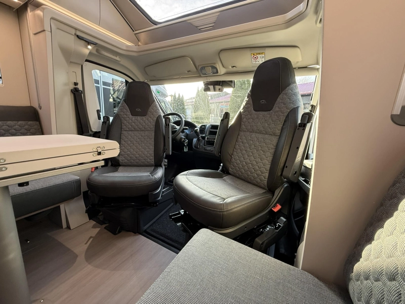 Adria Matrix Supreme 670 DL Automaat - 180PK - 44H  foto: 14