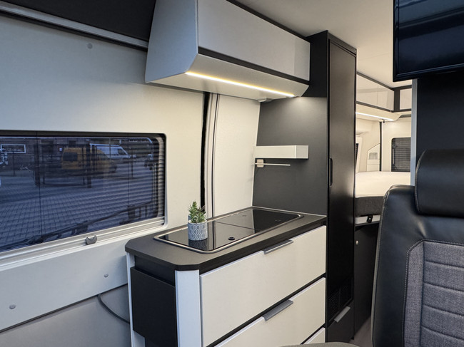 Adria Twin Supreme 640 SLB 160 pk AUTOMAAT 9-Traps Euro6 Fiat Ducato Maxi 4250 kg **Enkele lengtebedden/4 zitplaatsen/XXL Koelkast/Dak foto: 15