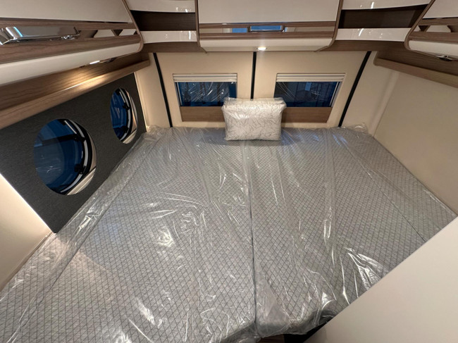 Malibu Van Diversity 600 DB K Charming GT Skyview foto: 5