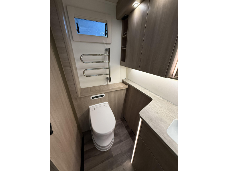 Kabe Royal 780 TDL Frontk&uuml;che - Komplett Foto: 14