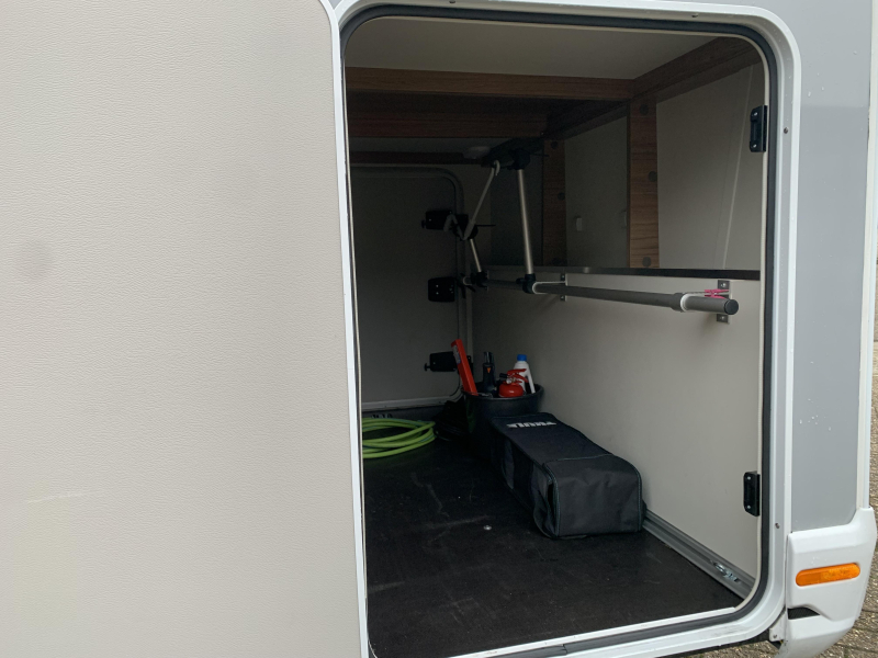 Knaus Van TI 640 MEG 2x airco zon sat V16 CE41  foto: 5