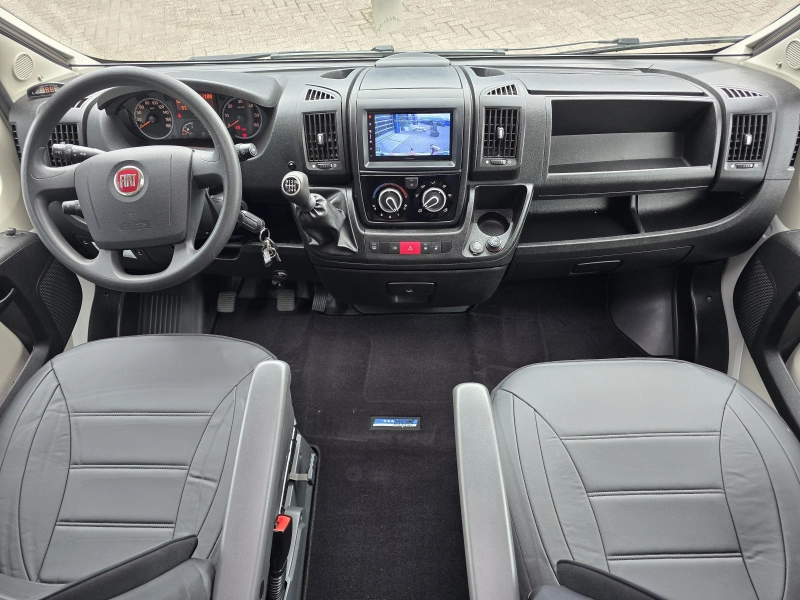 Adria Matrix Axess 650 SF b.j 2013 Gezin Camper  foto: 7