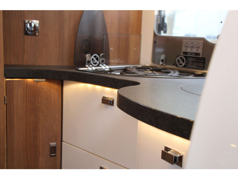 Carthago C-Tourer I 149 LE Single beds Pull-down bed photo: 44
