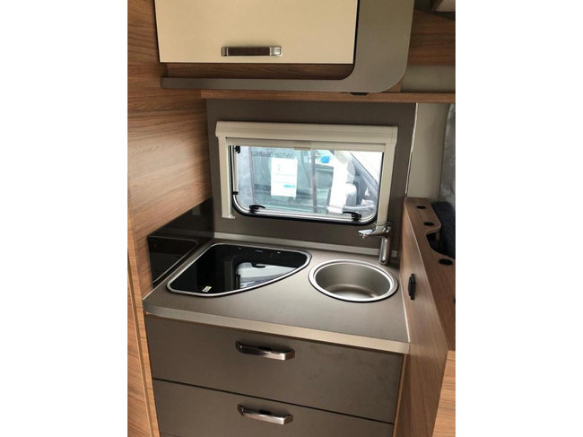 Weinsberg CaraSuite 650 MF 5 gordels, met hefbed foto: 7