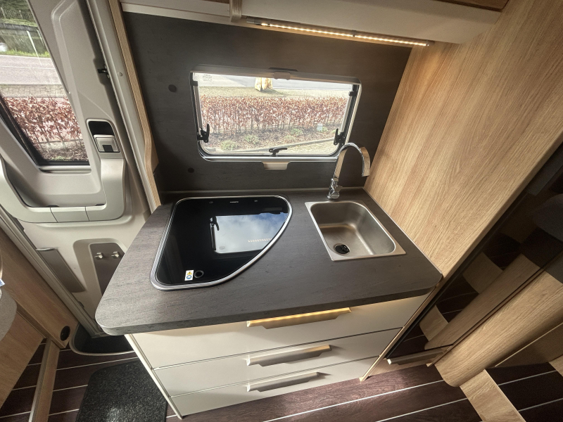 Knaus Sky Wave 60 Years 650 MEG Airco 230V, Zonnepaneel  foto: 11