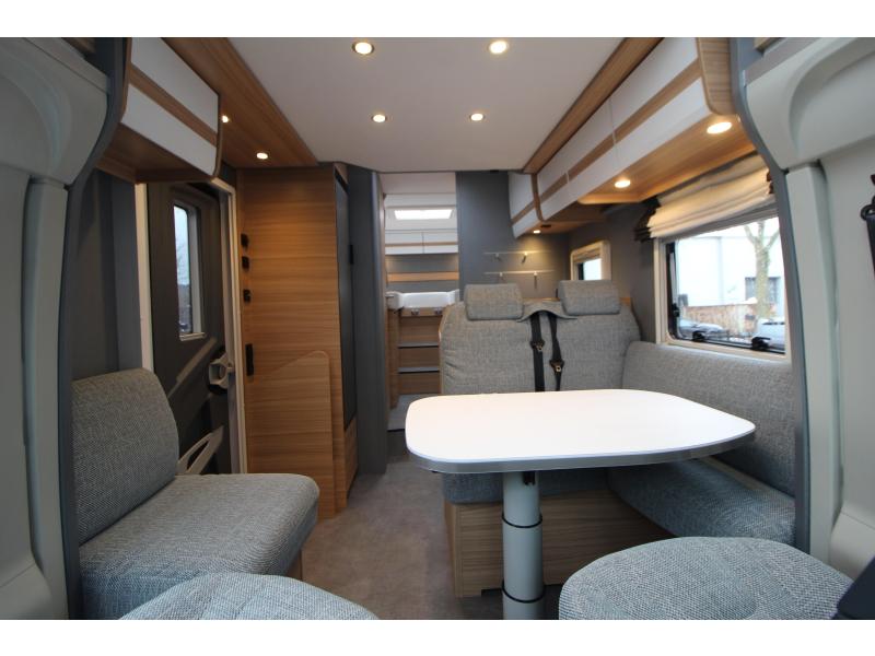 Dethleffs Just 90 7052 DBM Enkele bedden + Hefbed  foto: 10