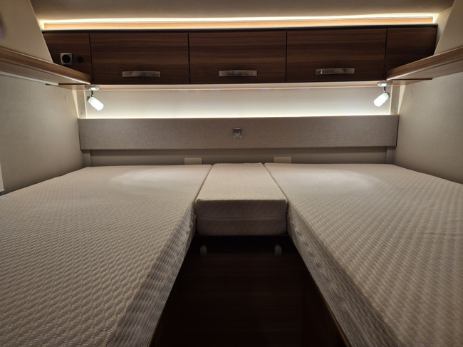 Weinsberg CARACOMPACT 600 MEG PEPPER 163 PK SLECHTS 47.451 KM !! TV + SATELLIET LENGTEBEDDEN CRUISE CONTROL foto: 19
