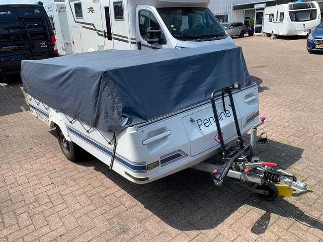 Alpenkreuzer Pennine Fiesta 2+2 Folding Caravan Awning 4 berths kitchen Awning 2011 photo: 2