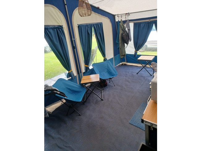 Alpenkreuzer Pennine Fiesta 2+2 Folding Caravan Awning 4 berths kitchen Awning 2011 photo: 9