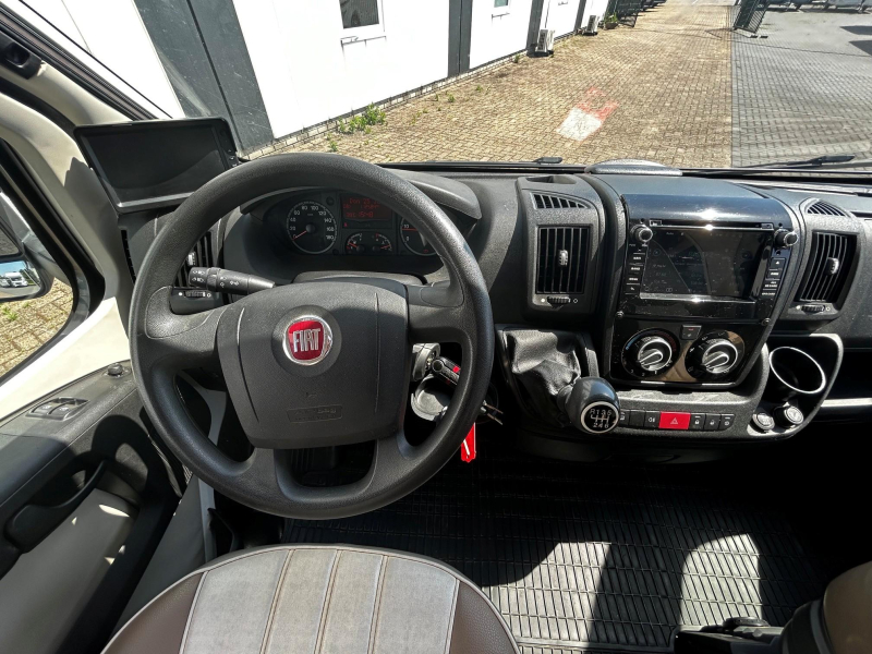 Hymer Tramp CL 698 Litio 150AH, llantas de aluminio nuevas foto: 6