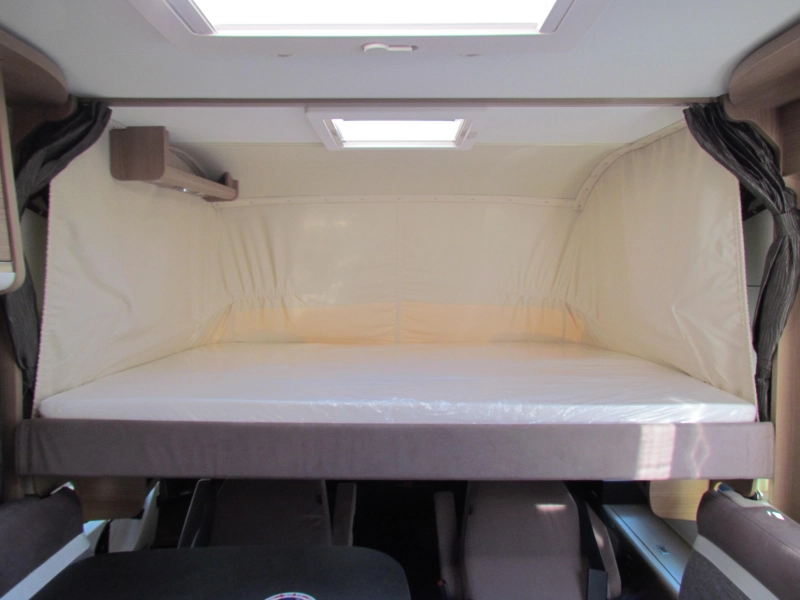Malibu I 440 LE Camas individuales, Cama abatible foto: 4