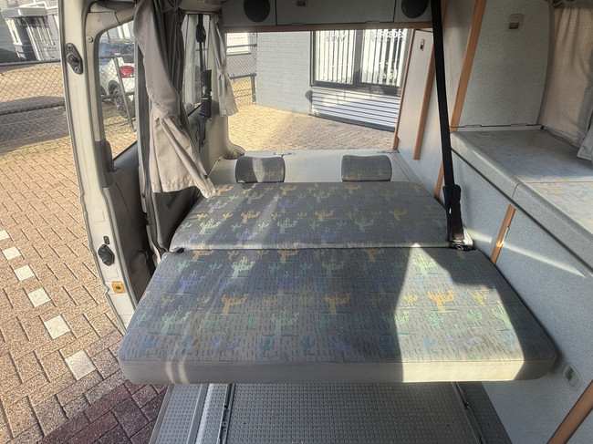 Westfalia California COACH Volkswagen Transporter I D 50 KW einzigartiger Zustand!!! Buscamper Servolenkung Webasto Standheizung 4 Schlafpl&auml;tze Anh&auml;ngerkupplung Fahrradtr&auml;ger Aufstelldach Foto: 21