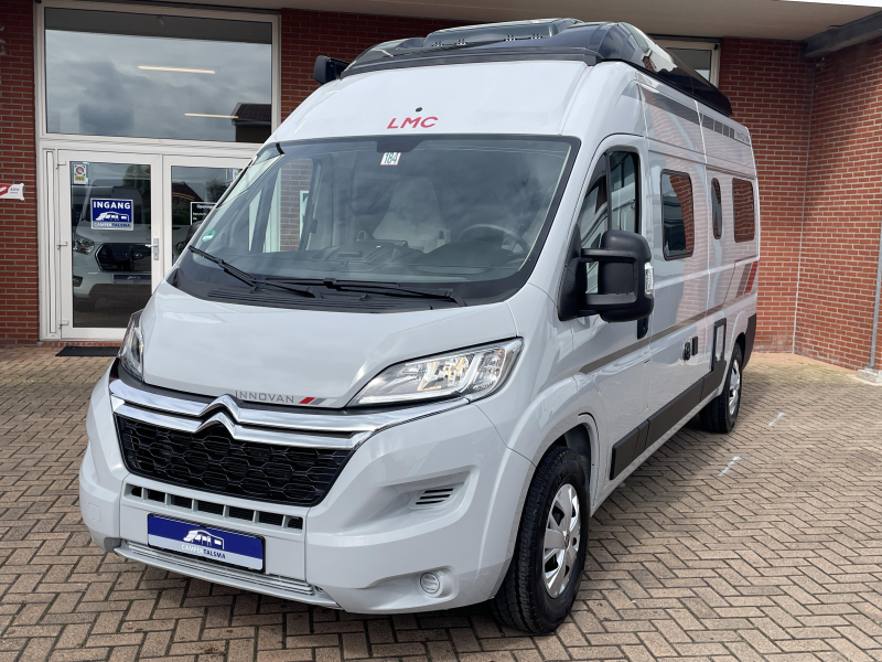 LMC Innovan 600 4 Pers Toit relevable photo: 1
