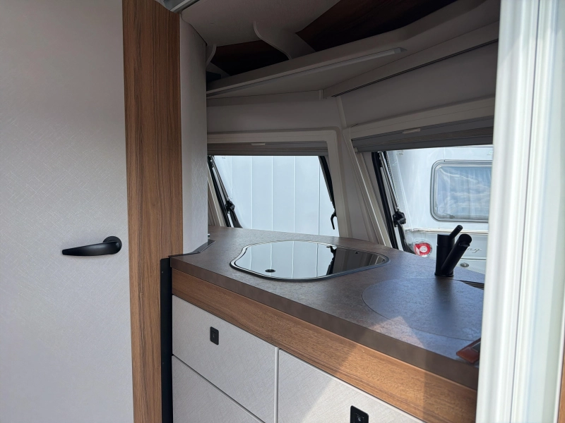 Eriba Touring 420 Legend Mover Markise Foto: 1