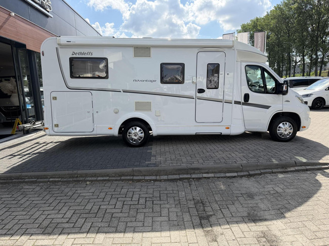 Dethleffs T 6611 Advantage Automatique Lits Jumeaux Panneau Solaire Auvent photo: 6