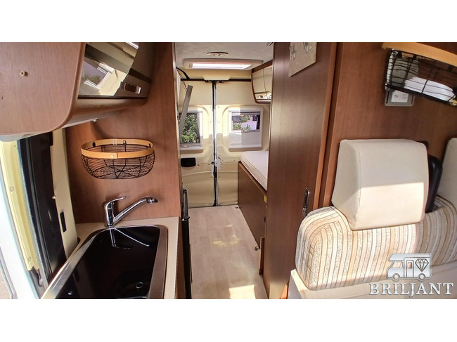 Karmann-Mobil DAVIS 590 autocaravana.. cama transversal foto: 11