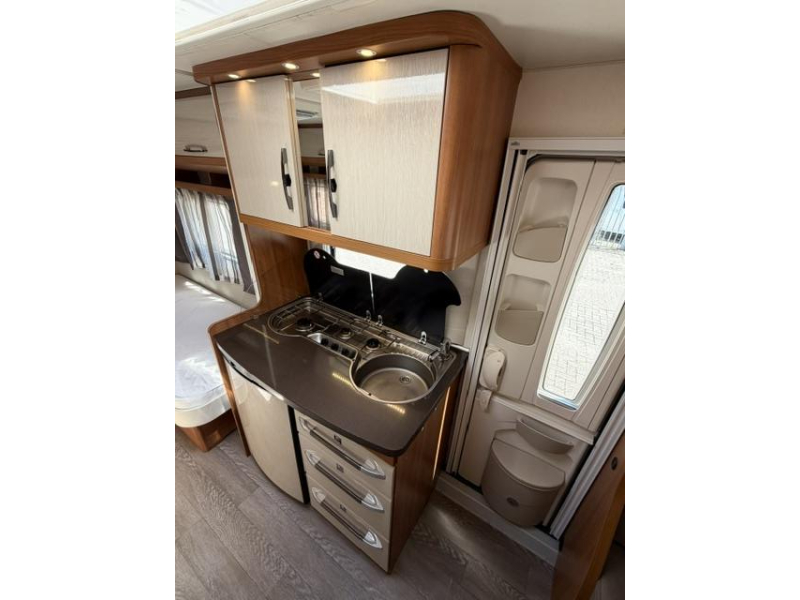 Hobby On Tour 470 UL AIrco Mover Voortent  foto: 15