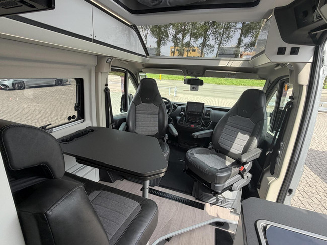 Adria 640 SGX Sports 9T-Automaat 2X Airco Led Luifel Fietsenrek foto: 18
