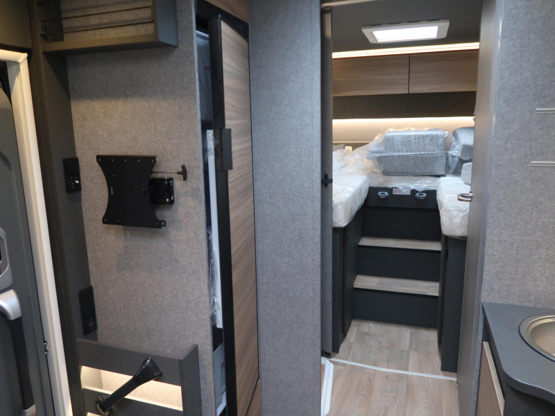 Dethleffs Trend 7057 EBL FACE TO FACE AUTOMATIK Foto: 11