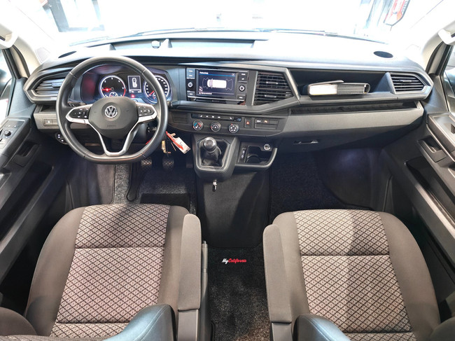 Volkswagen T6.1 California Beach 150PK 4MOTION foto: 2