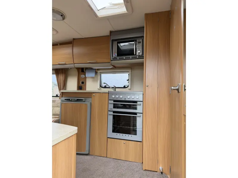 Swift Charisma  foto: 14