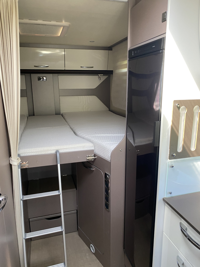Bürstner AUTOMAAT Lyseo Harmony Line 690 G Half-integraal, Motor-airco, Enkele-bedden, Hefbed, Garage, Halve-treinzit, Draaistoelen, Bj. 2021 Marum  foto: 12