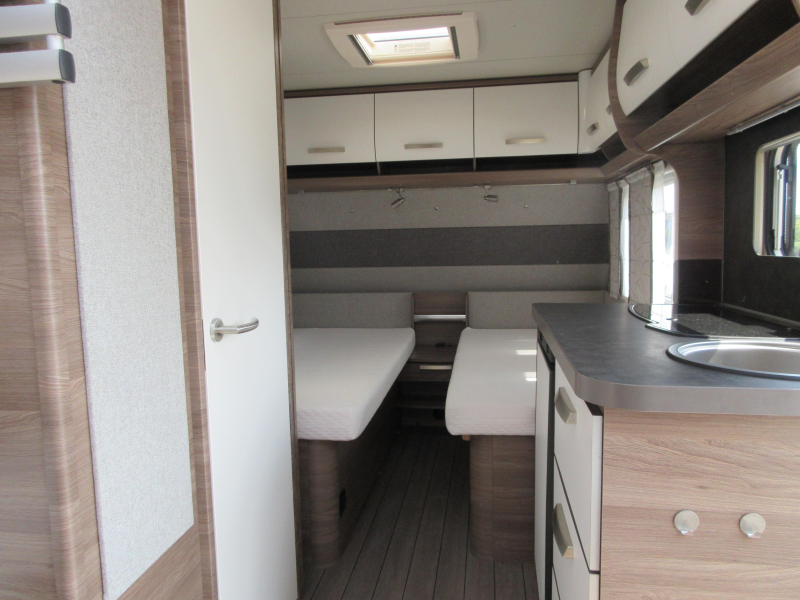 Knaus Sport Silver Selection 460 EU MET MOVER EN VASTE LUIFEL  foto: 2