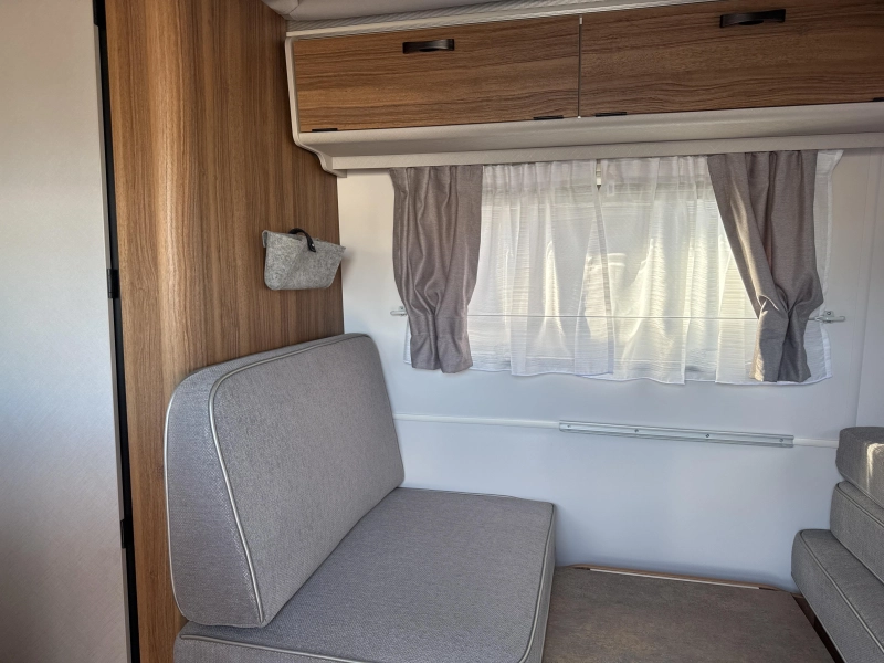 Eriba Touring 550 Legend Hampton silber Foto: 2