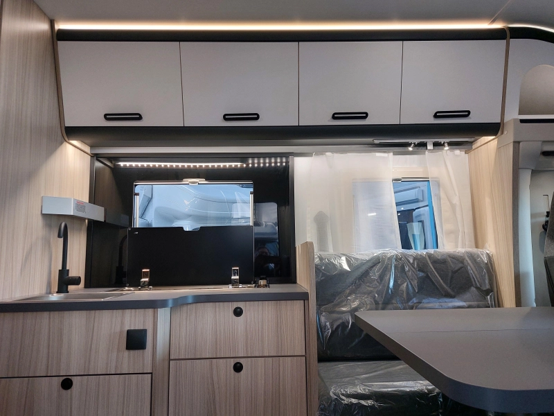 Sun Living S 72 DL Special Edition &euro; 90.000 foto: 3