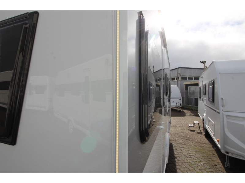 Knaus Sport 460 EU Camas individuales y techo de GFK! foto: 23
