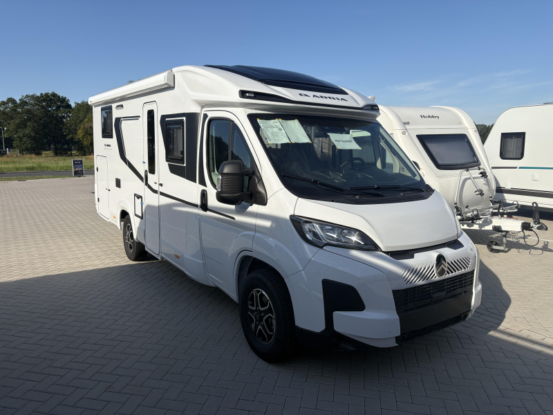 Adria Compact Select DL autom&aacute;tico / cama longitudinal foto: 1