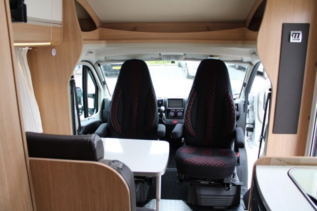 AUTOM&Aacute;TICO Fiat 2.3 150 cv Cama francesa (99 foto: 21