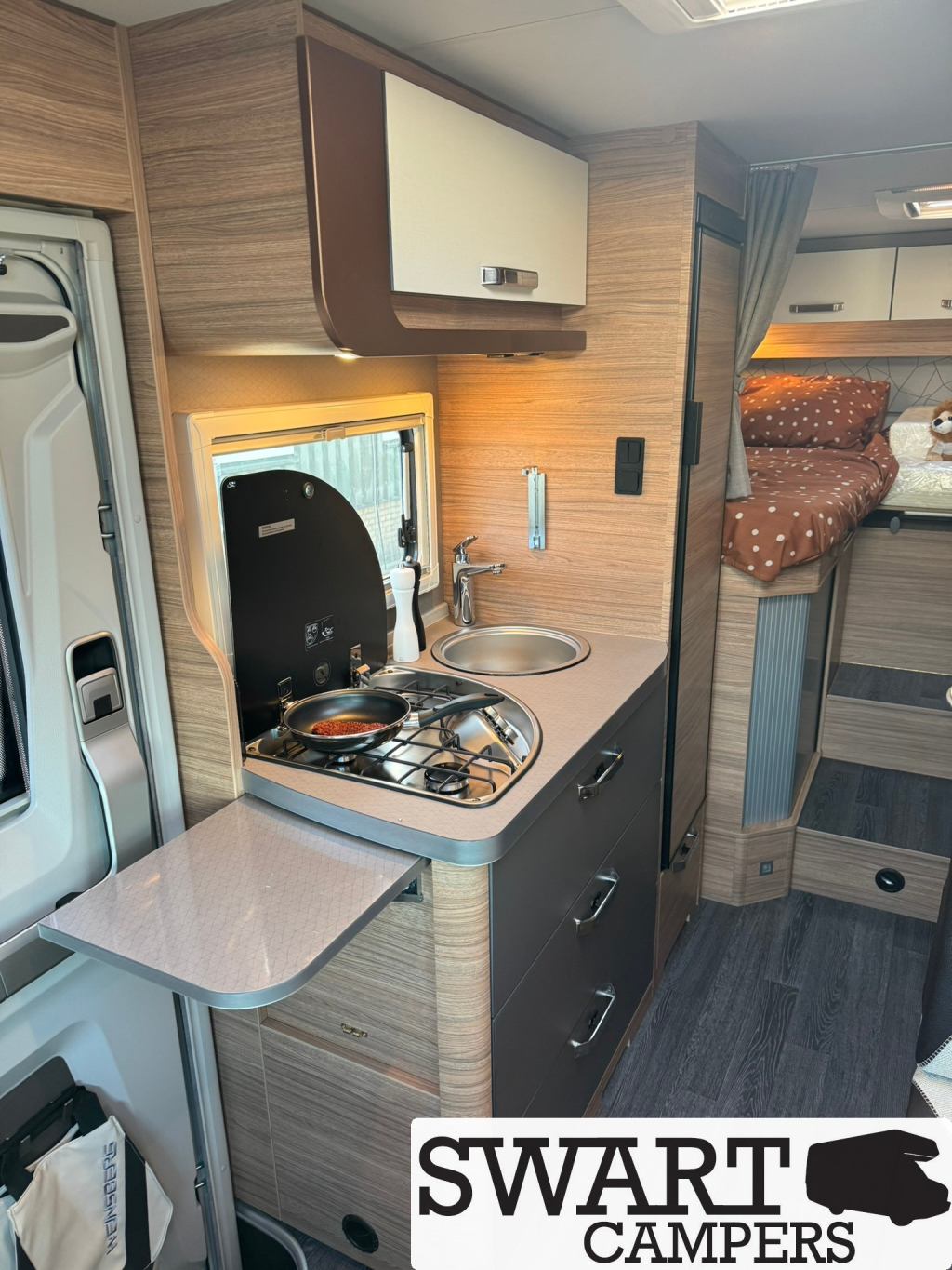 Weinsberg CaraCompact MB 640 MEG Edition [pepper], Automatic 150 hp Single beds photo: 13