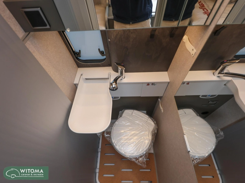 Hymer Yosemite nieuwe buscamper automaat  foto: 15