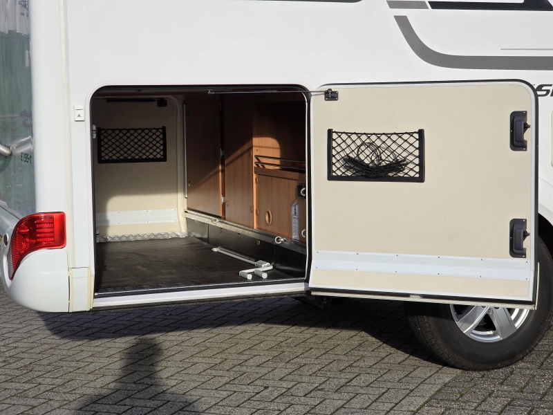 Hymer Exsis-T 588 Autom&aacute;tico 150CV 2017 foto: 17
