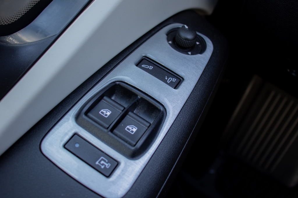 Karmann Davis 590 Skyroof foto: 58