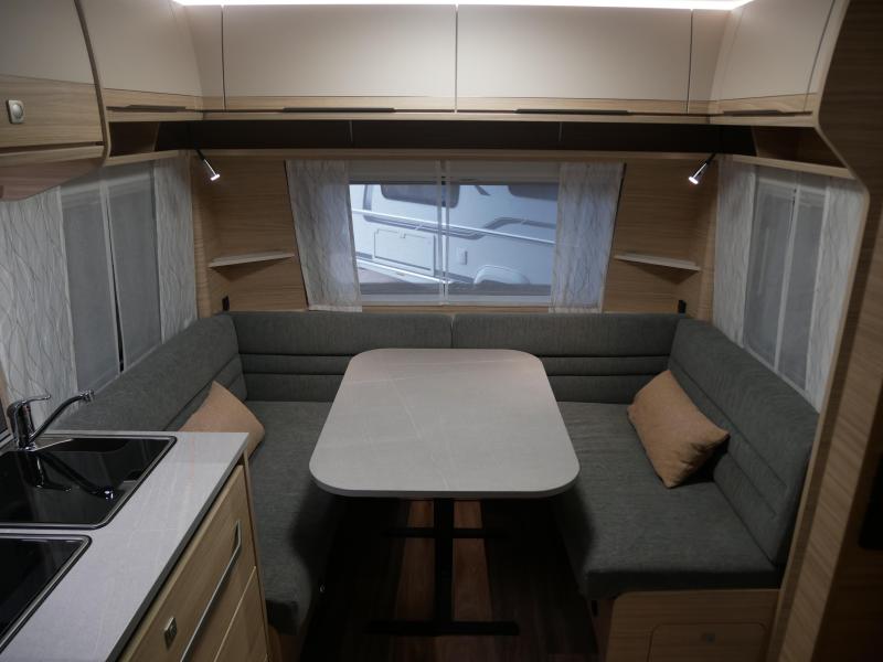 Fendt Bianco Activ 465 SFH Model 2026  foto: 3