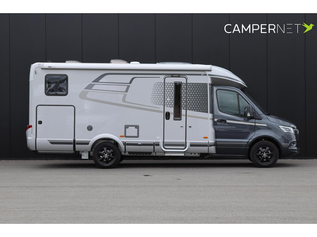 Hymer BMC-T 680 170pk Automaat | Premium pakket | Lengtebedden | Gescheiden douche | Hymer SLC Chassis | Nieuw uit voorraad leverbaar foto: 3