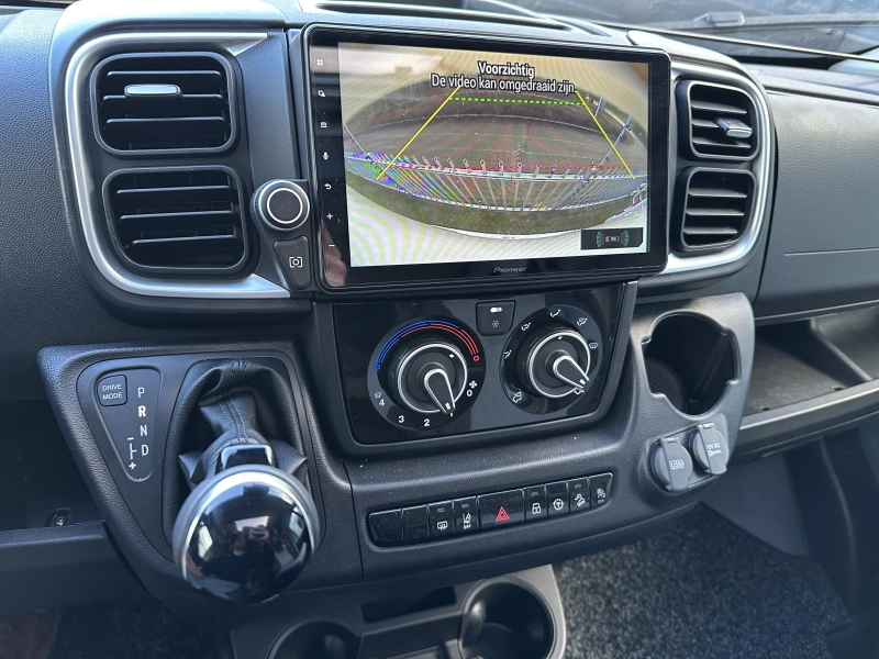 Knaus L!ve Wave 650 MF AUTOMATIK + HUBBETT Foto: 18