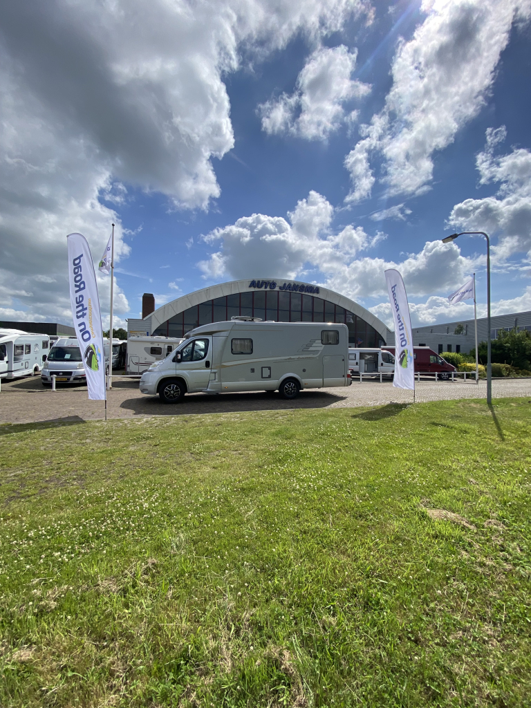 Hymer T 674 SL 2.3 MultiJet 160 CV, Semi-integral, 2 camas individuales, Aire acondicionado de motor, Antena parab&oacute;lica autom&aacute;tica, etc. A&ntilde;o 2011 Camper Centrum On the Road en Noorderringweg 4 en Marum. foto: 25