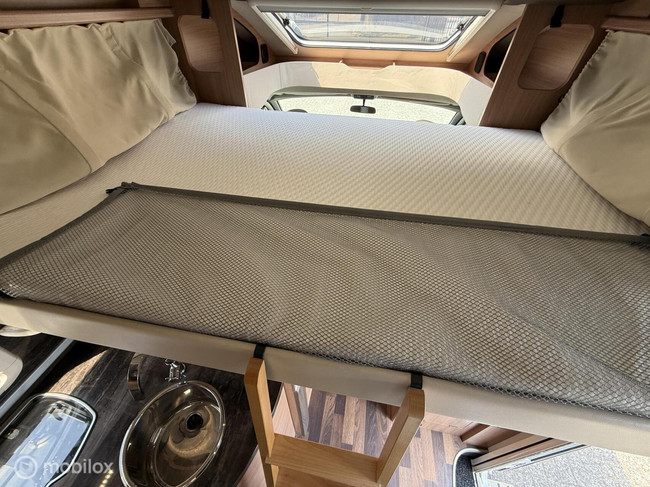 Knaus 700 MEG enkele bedden + hefbed! foto: 16