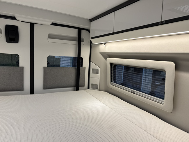 Adria Twin Supreme 640 SGX 160 pk AUTOMAAT 9-Traps Euro6 Fiat Ducato 8 Maxi **Lengtebedden in hoogte verstelbaar/4 zitplaatsen/Luifel/ foto: 19