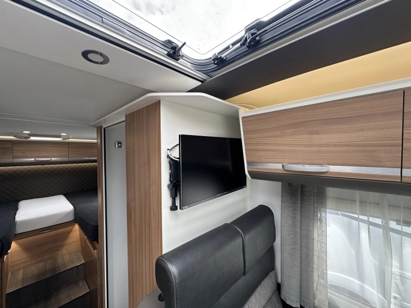 Adria Coral 600 SL level systeem  foto: 12