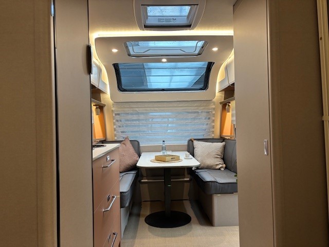 Bürstner Averso 465 TS foto: 11