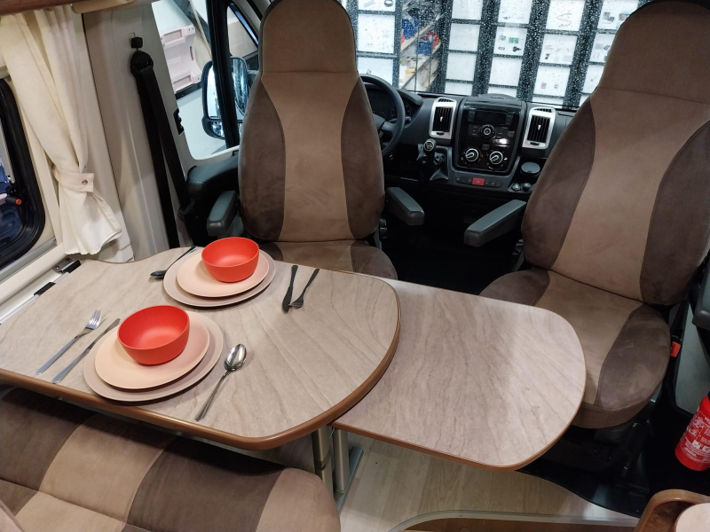Chausson Twist Prestige met LPG en trekhaak!  foto: 3